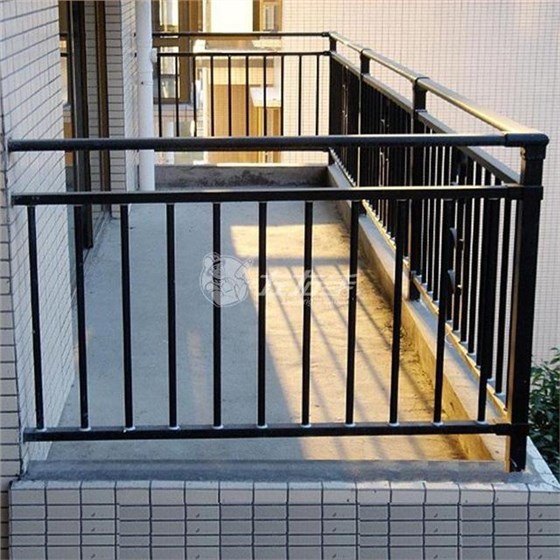 陽臺(tái)護(hù)欄高度注意什么