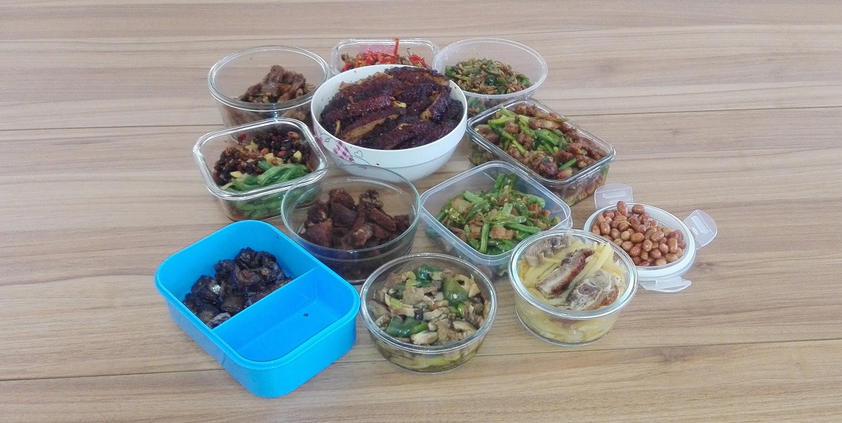 一簞食，一豆羹，魚，我所欲也，肉，亦我所欲也