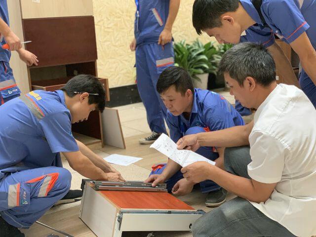 干完活卻收不到錢(qián)！安裝師傅有苦說(shuō)不出來(lái)！
