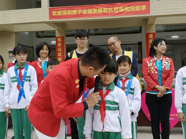 左右手創(chuàng)始人盧建華先生潮汕助學(xué)之行 - 讓愛伴隨他們成長！