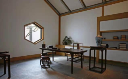 37度生活家居館：空間太??？家居定制給你“擴(kuò)容”