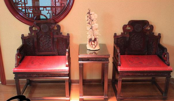 祁紫檀家具：睡紫檀，坐酸枝，紅木家具還有哪些講究？