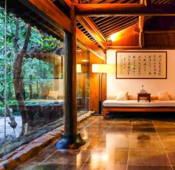 成都金星紫檀：紅木家具擺放大有講究，各類(lèi)家具各有“千秋”