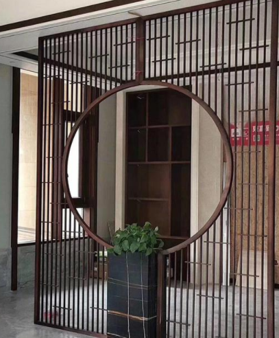 成都不銹鋼屏風(fēng)，鋁屏風(fēng)與鋼屏風(fēng)的區(qū)別在哪？